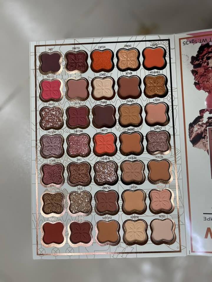 6 in 1 Sheglam Beauty Book Makeup Kit