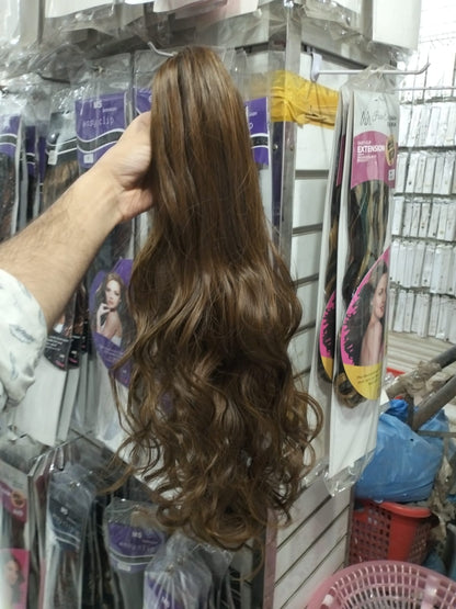 Volumizing Claw Clip Ponytail