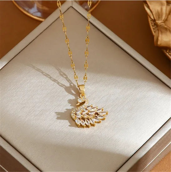 Fashion Diamond Swan Pendant Necklace