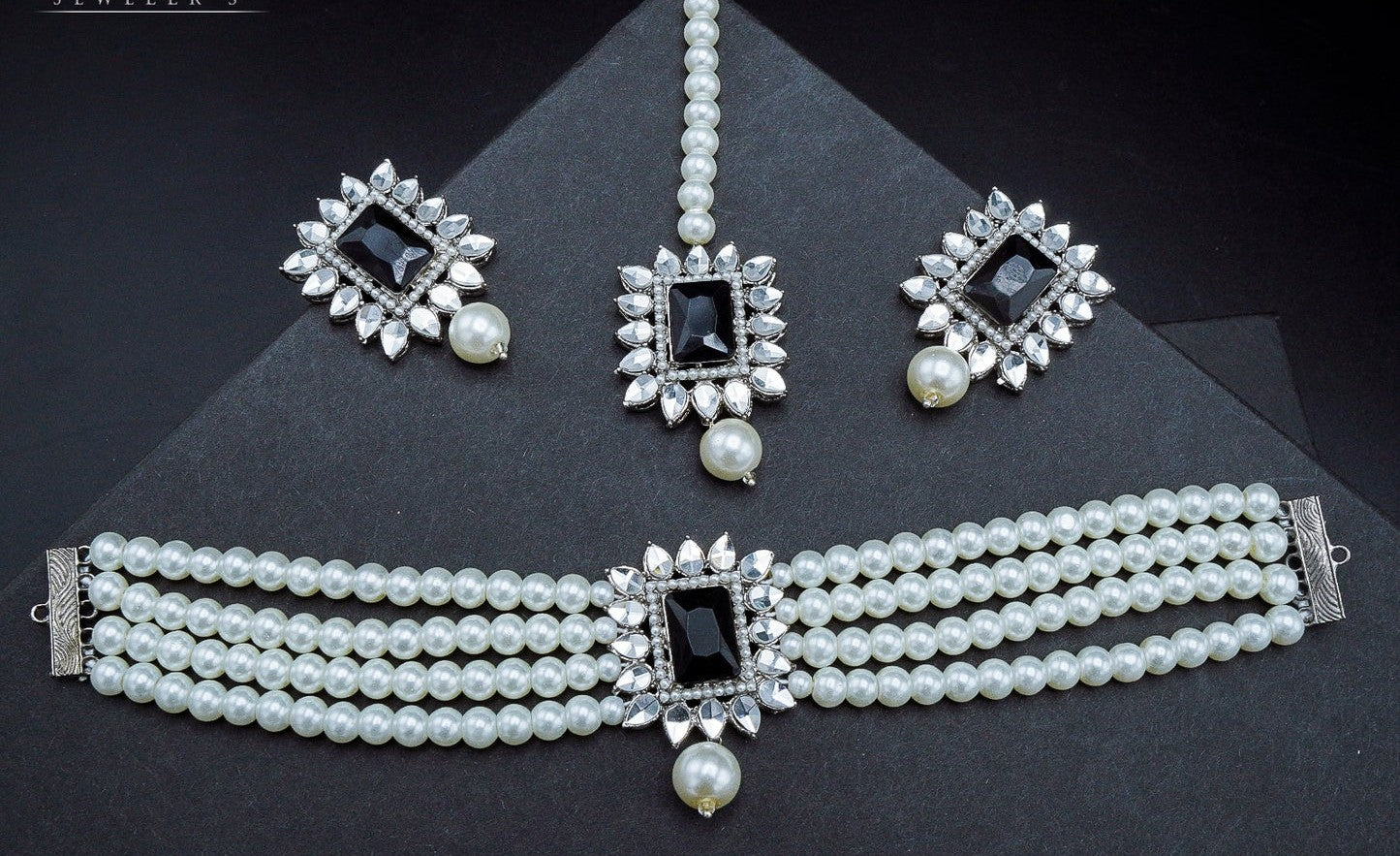 Jennifer Pearl Choker Set