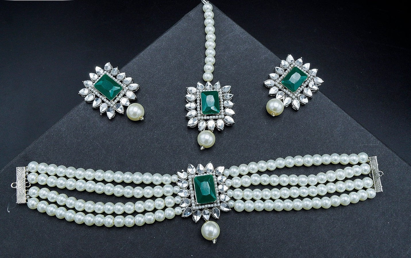 Jennifer Pearl Choker Set