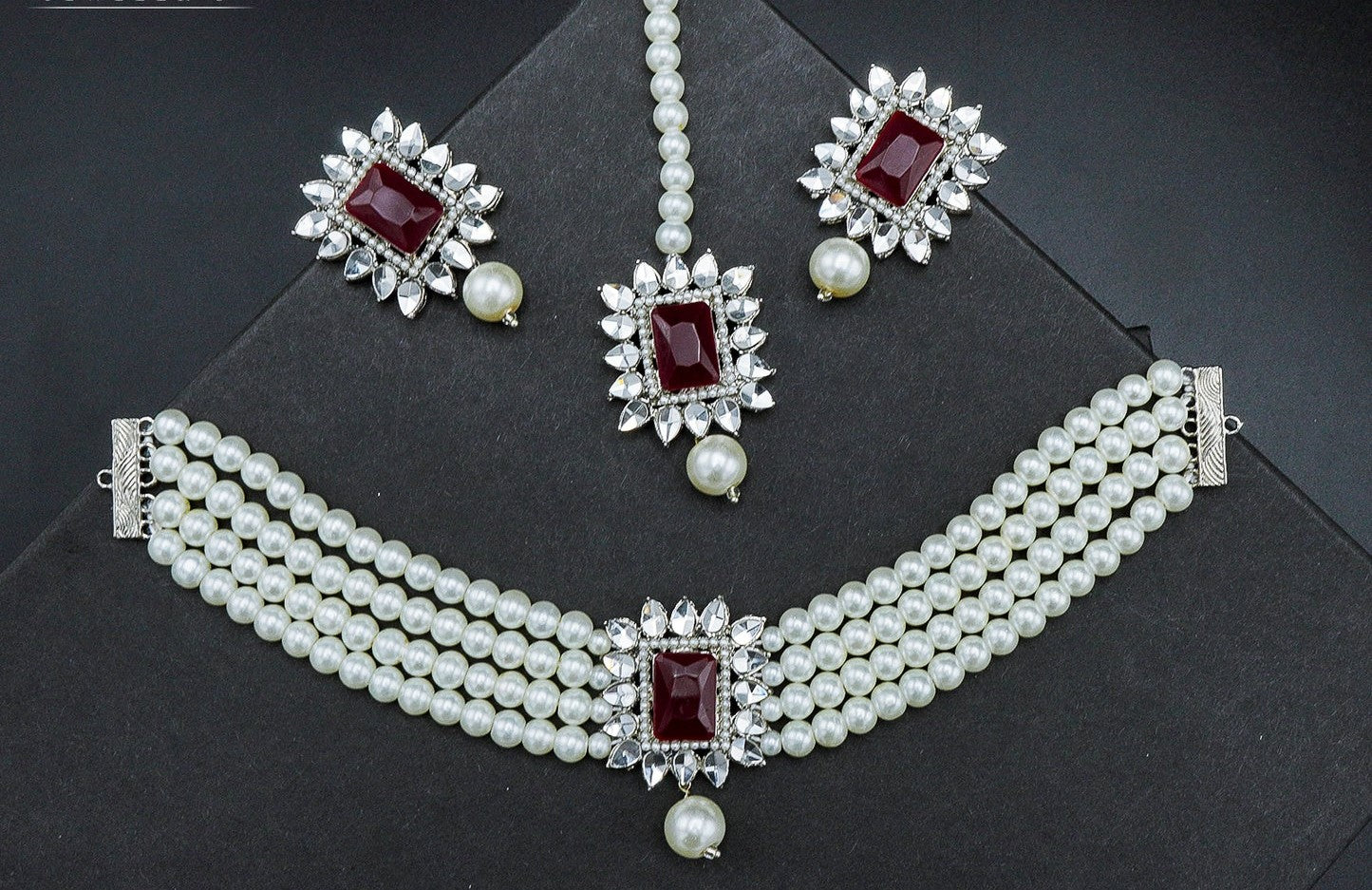 Jennifer Pearl Choker Set