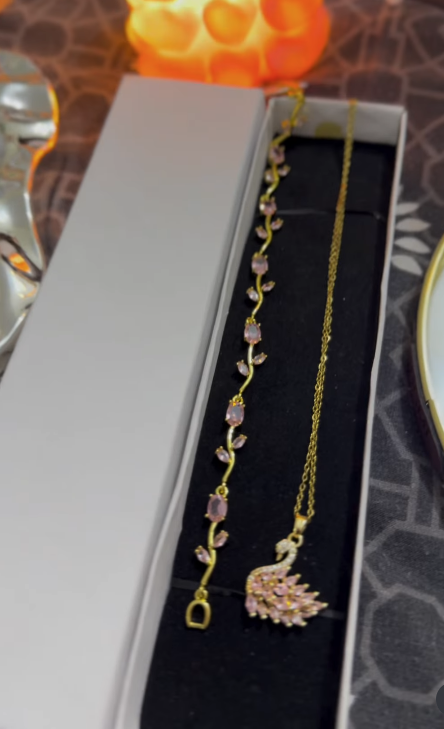 Majestic Tulip Bracelet
